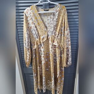 NWOT Shein Curve Pattern Dress ( Size 0XL)